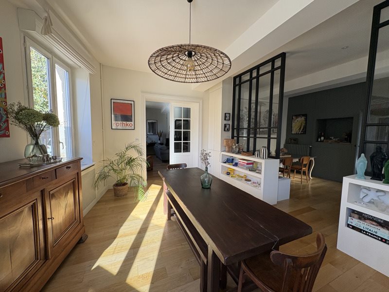 Vente Maison Bordeaux - 9 pièces -244 m² - (33000)