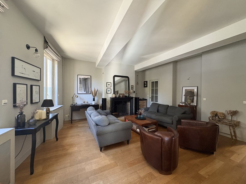 Vente Maison Bordeaux - 9 pièces -244 m² - (33000)