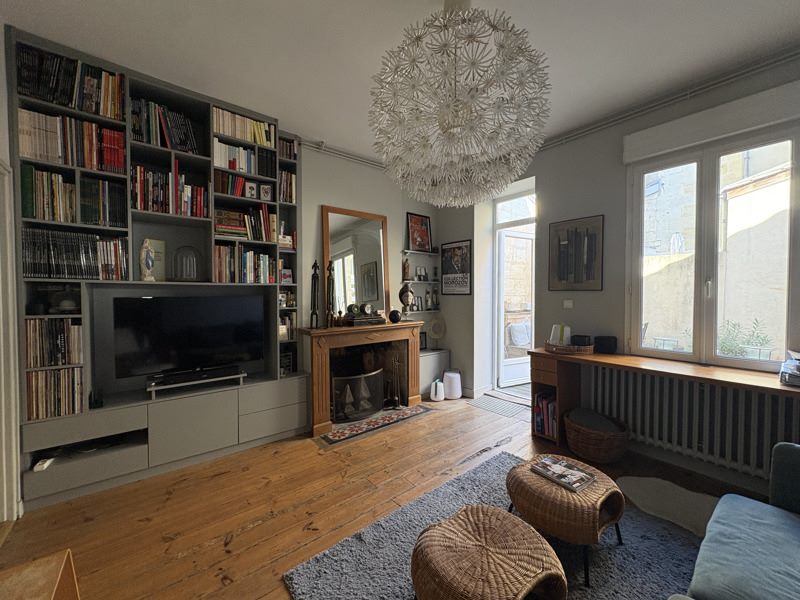 Vente Maison Bordeaux - 9 pièces -244 m² - (33000)