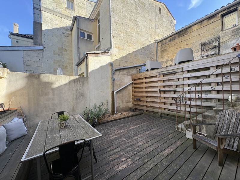 Vente Maison Bordeaux - 9 pièces -244 m² - (33000)
