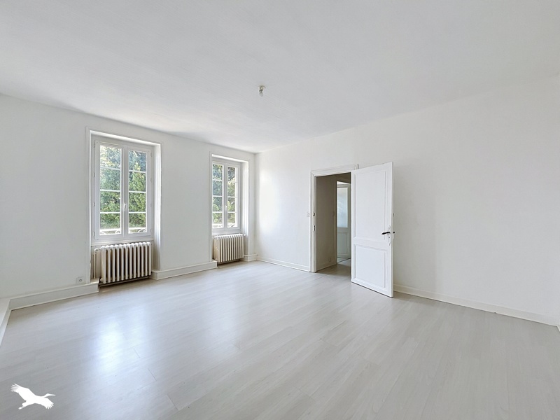 Vente Maison CHATEAUBERNARD - 4 pièces -144 m² - (16100)