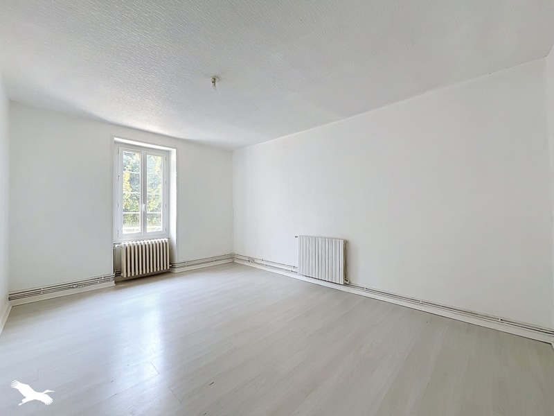 Vente Maison CHATEAUBERNARD - 4 pièces -144 m² - (16100)