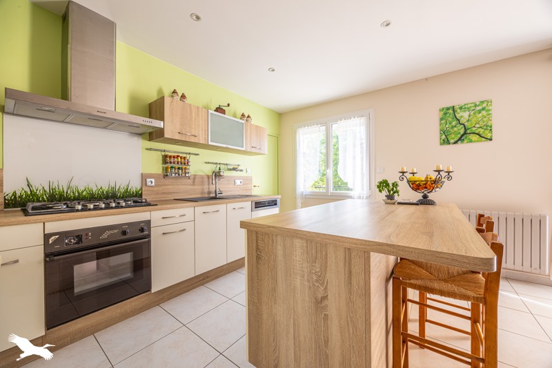 Vente Maison BESSINES - 5 pièces -156 m² - (79000)