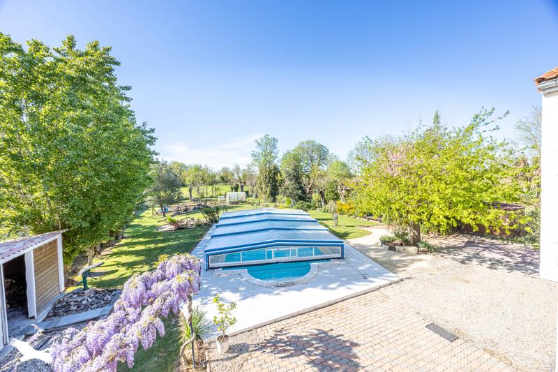 Vente Maison BESSINES - 5 pièces -156 m² - (79000)