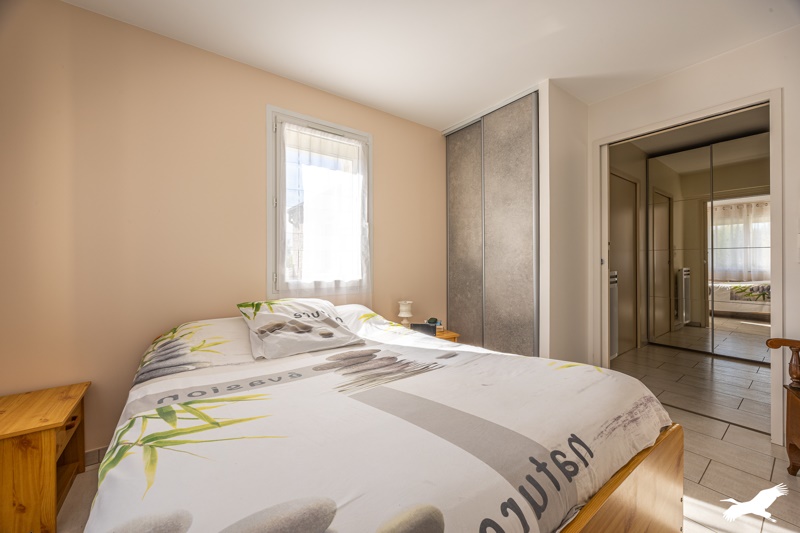 Vente Maison BESSINES - 5 pièces -156 m² - (79000)