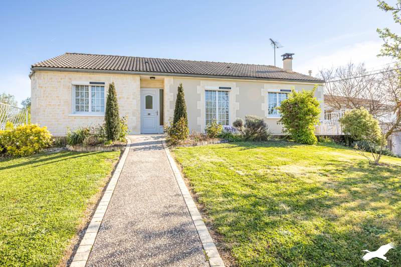 Vente Maison BESSINES - 5 pièces -156 m² - (79000)