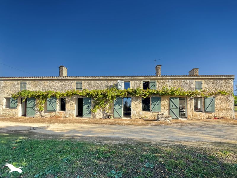 Vente Maison Coulon 79510 9 pièces - 288 m²