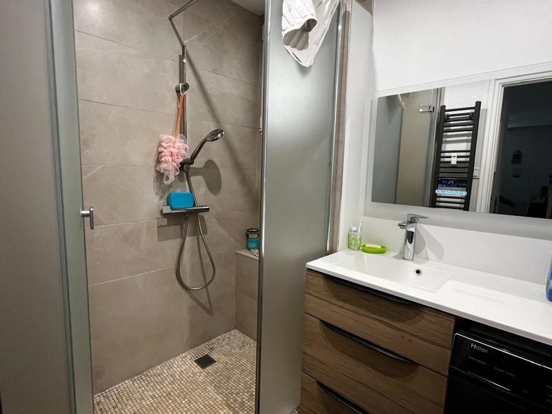 Vente Appartement VENISSIEUX - 3 pièces -65 m² - (69200)