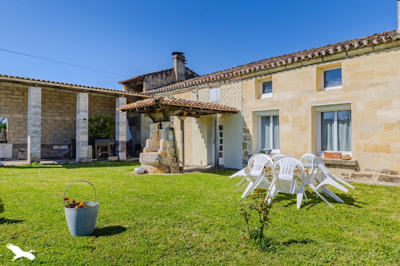 Vente Maison ST HIPPOLYTE - 6 pièces -170 m² - (33330)