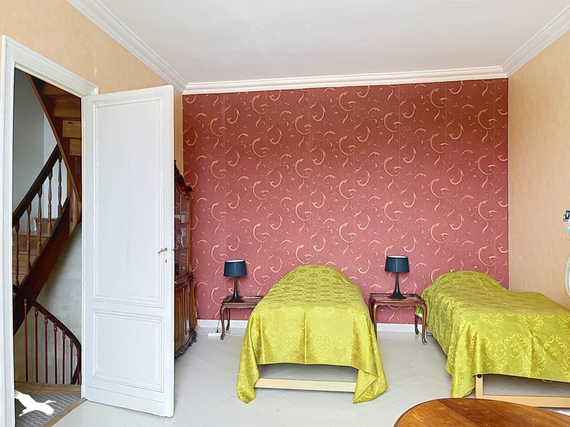 Vente Maison FRONSAC - 8 pièces -280 m² - (33126)