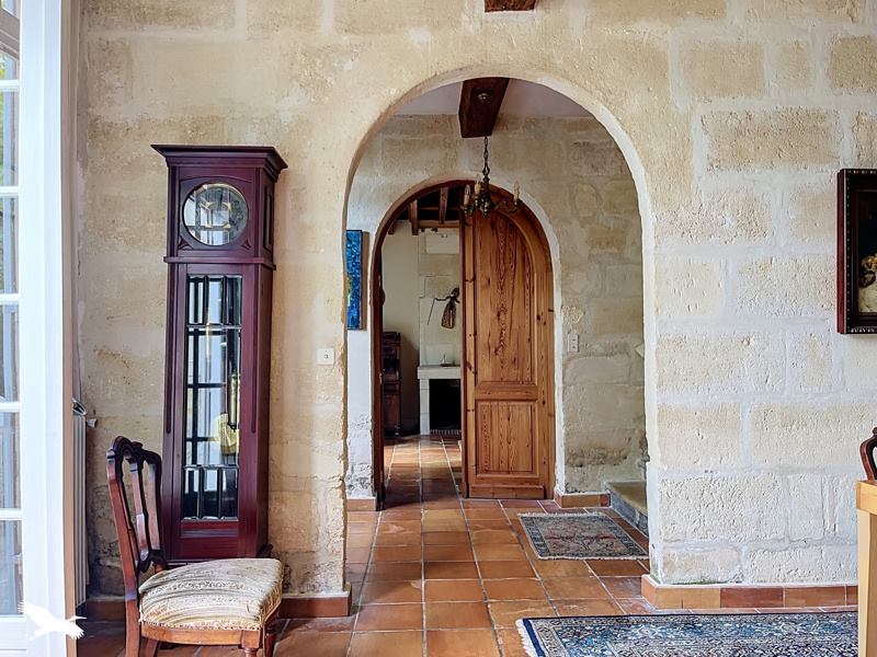 Vente Maison FRONSAC - 8 pièces -280 m² - (33126)