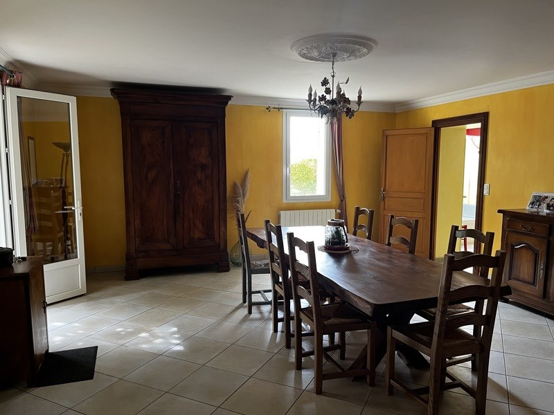 Vente Maison NEAC - 7 pièces -227 m² - (33500)