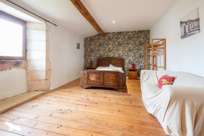 Vente Maison ST JUST LUZAC - 5 pièces -140 m² - (17320)