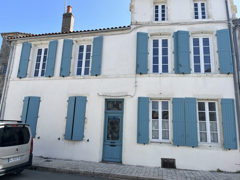 Vente Maison MARENNES HIERS BROUAGE - 5 pièces -199 m² - (17320)