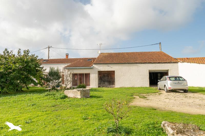 Maison 6 pièces 173 m² · à Saint-Just-Luzac · 173 m² · 296 520 €