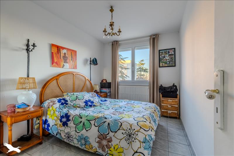Vente Appartement CARBON BLANC - 4 pièces -68 m² - (33560)