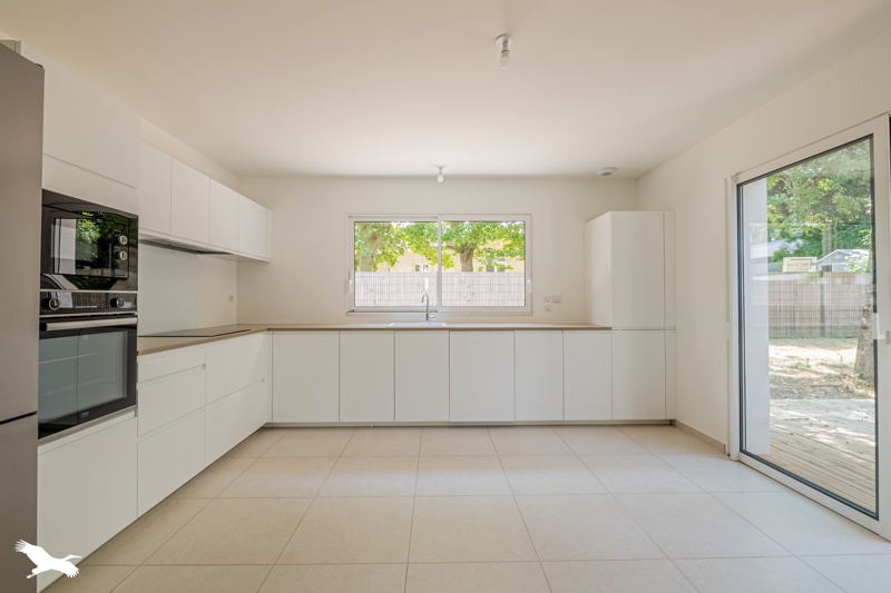Vente Maison CARBON BLANC - 4 pièces -138 m² - (33560)