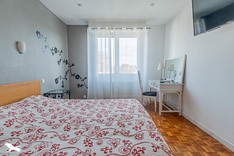 Vente Maison STE EULALIE - 6 pièces -185 m² - (33560)