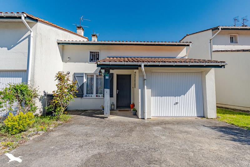 Vente Maison CARBON BLANC - 4 pièces -95 m² - (33560)