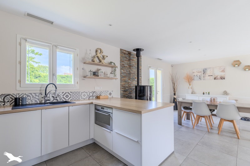 Vente Maison CARBON BLANC - 5 pièces -100 m² - (33560)