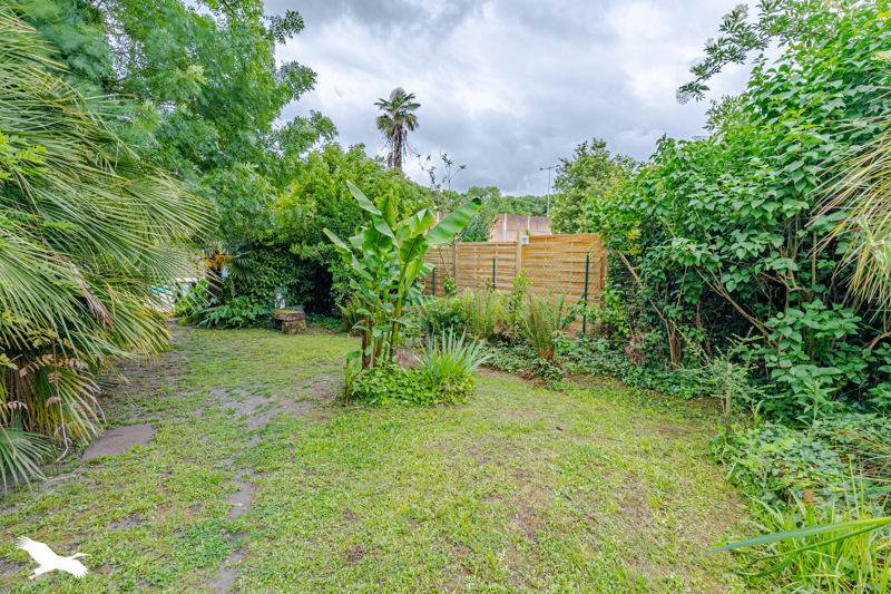 Vente Maison CARBON BLANC - 7 pièces -174 m² - (33560)