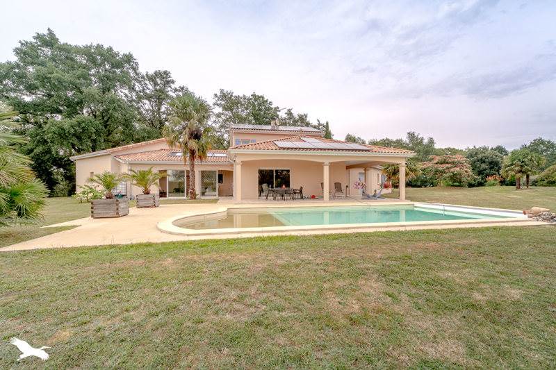 Vente Maison BRIGUEUIL - 6 pièces -225 m² - (16420)