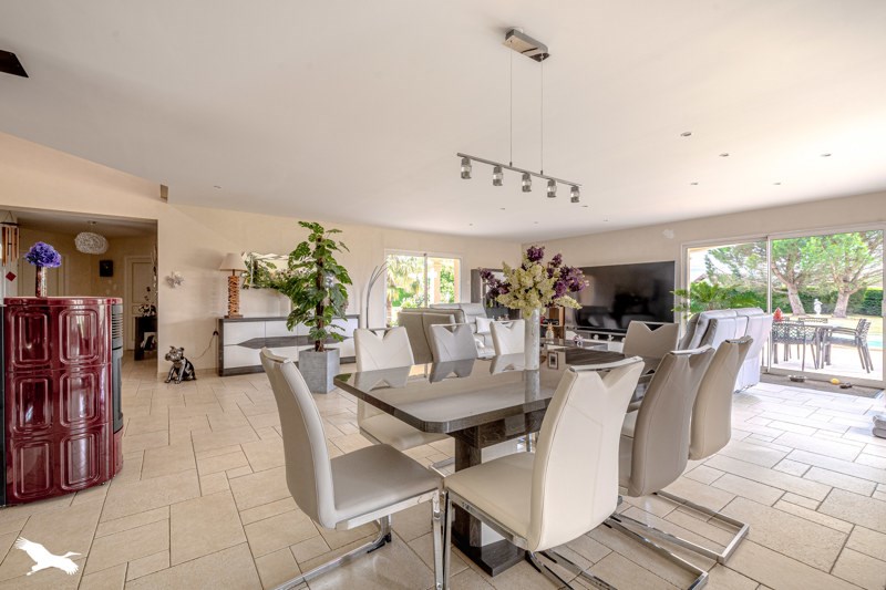 Vente Maison BRIGUEUIL - 6 pièces -225 m² - (16420)