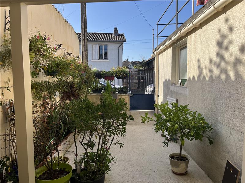 Vente Maison ST JUNIEN - 8 pièces -214 m² - (87200)