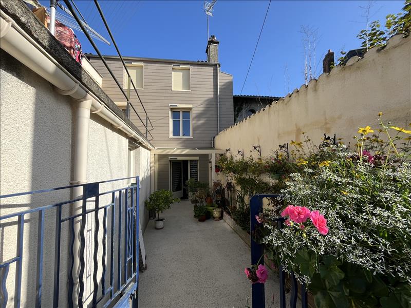 Vente Maison ST JUNIEN 87200 8 pièces - 214 m²