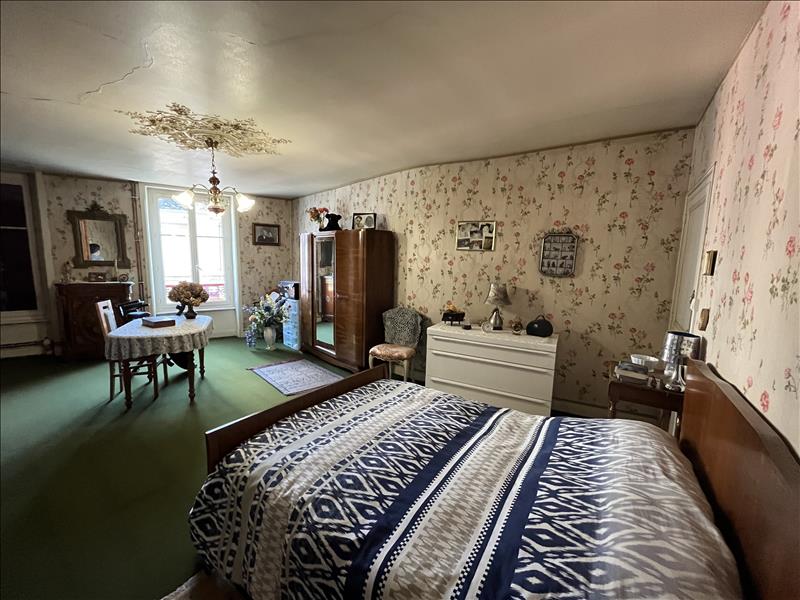 Vente Maison ST JUNIEN - 8 pièces -214 m² - (87200)