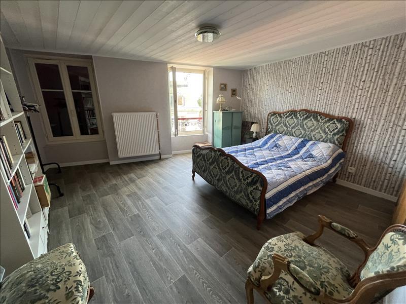 Vente Maison ST JUNIEN - 8 pièces -214 m² - (87200)