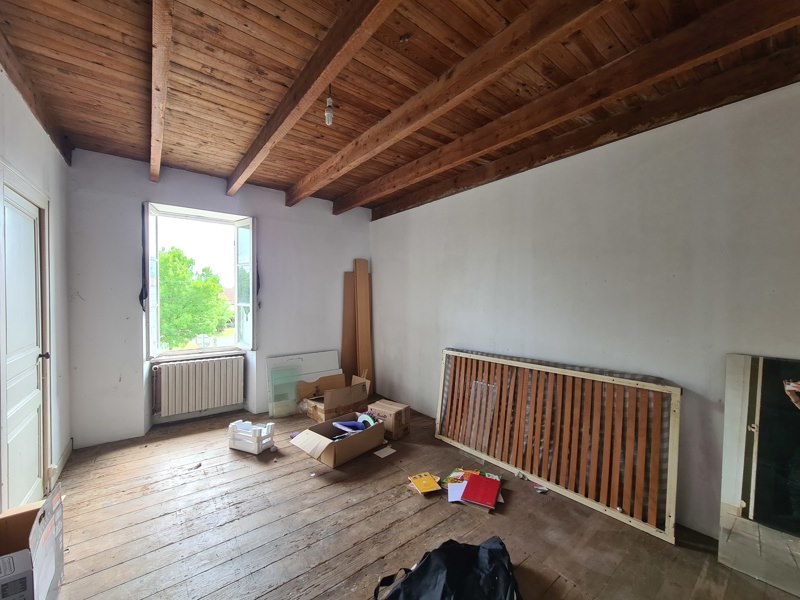 Vente Maison ST JUNIEN - 10 pièces -266 m² - (87200)