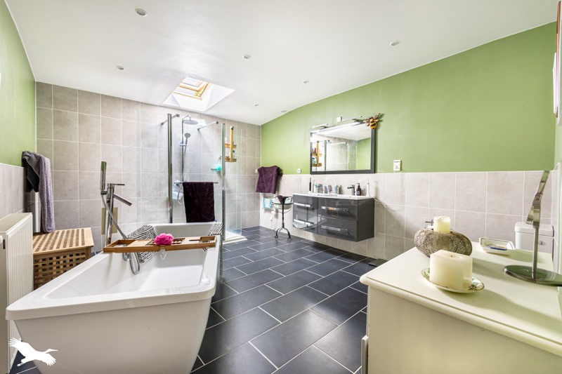 Vente Maison SAULGOND - 5 pièces -248 m² - (16420)