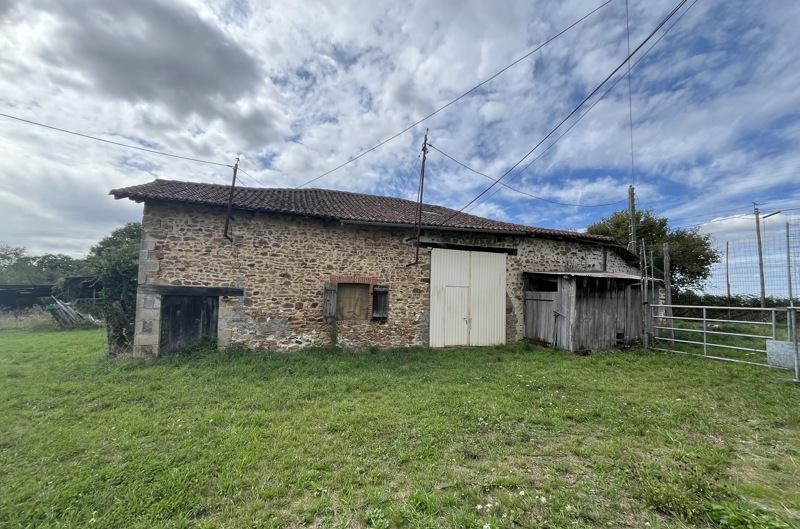 Vente Maison BRIGUEUIL - 2 pièces -75 m² - (16420)