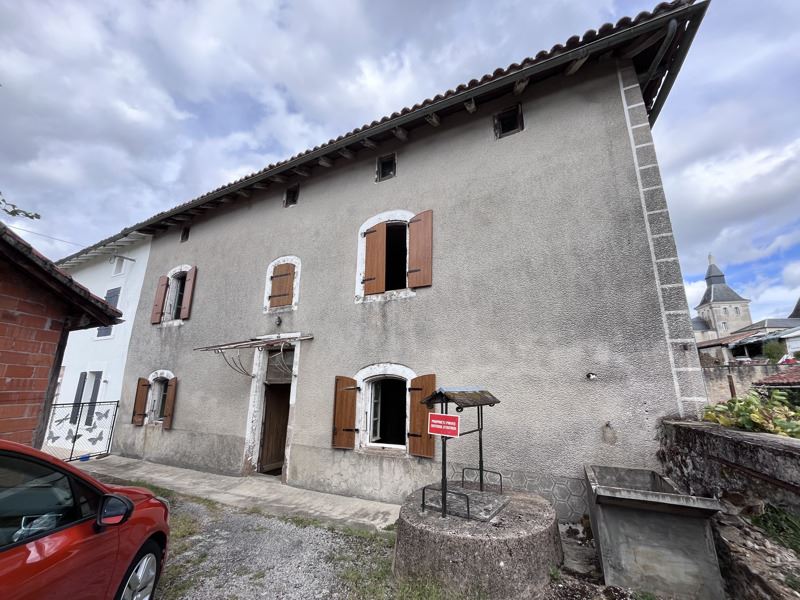 Vente Maison ETAGNAC - 6 pièces -100 m² - (16150)