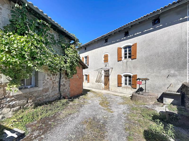 Vente Maison ETAGNAC 16150 6 pièces - 100 m²