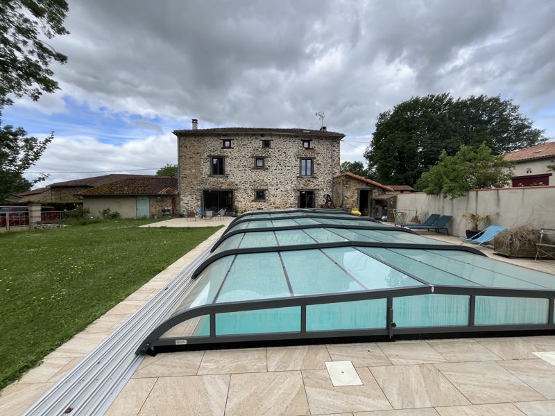 Vente Maison BRIGUEUIL - 6 pièces -179 m² - (16420)