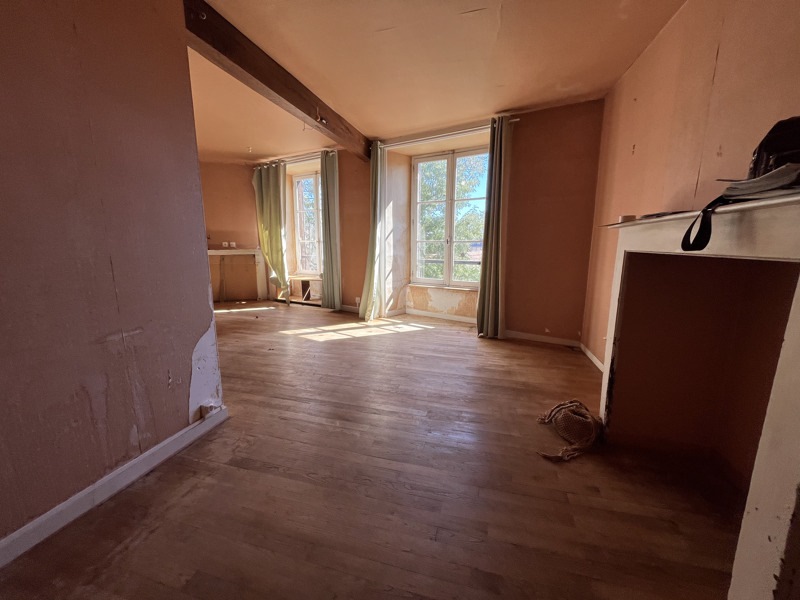 Vente Appartement Saint-Junien - 5 pièces -152 m² - (87200)