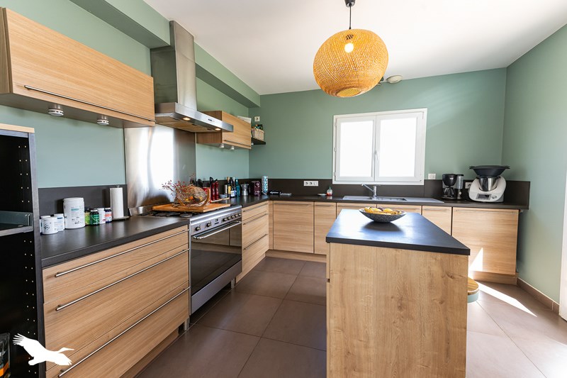 Vente Maison MONTIGNAC - 9 pièces -248 m² - (65690)