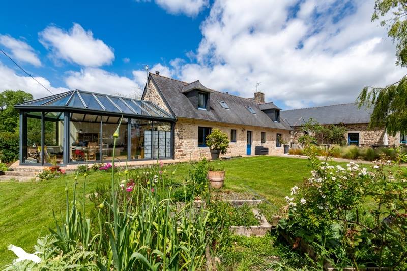 Vente Maison KERNOUES - 8 pièces -141 m² - (29260)