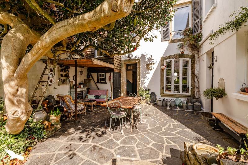 Vente Maison DOUARNENEZ - 9 pièces -240 m² - (29100)