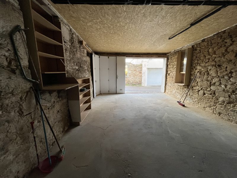 Vente Parking DOUARNENEZ - 1 pièce -  42 m² - (29100)