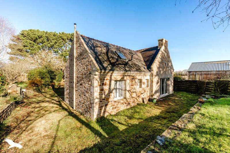 Vente Maison POULDERGAT - 6 pièces -137 m² - (29100)
