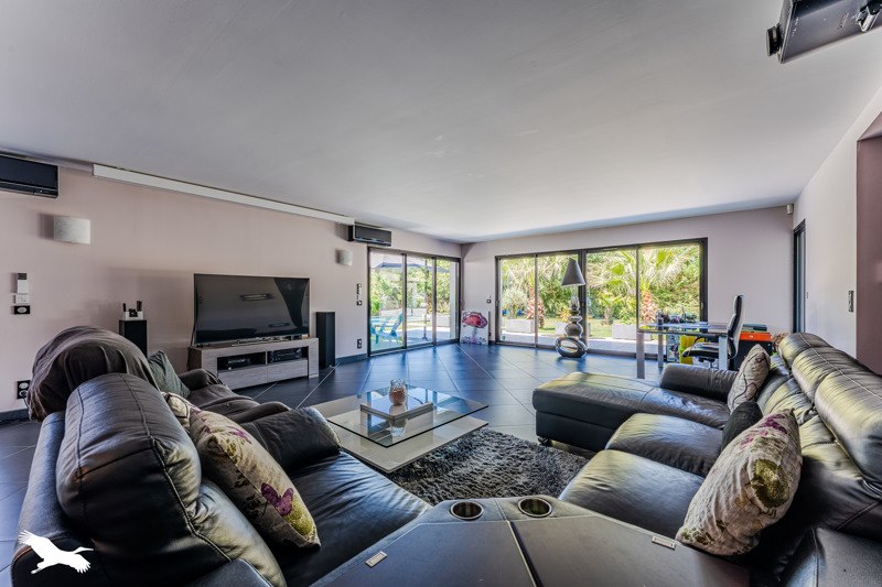 Vente Maison SALLES - 6 pièces -243 m² - (33770)