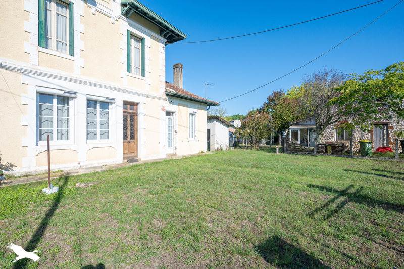 Vente Maison SALLES - 6 pièces -160 m² - (33770)