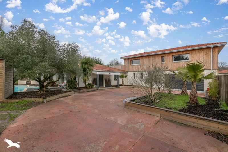 Vente Maison SALLES - 8 pièces -270 m² - (33770)