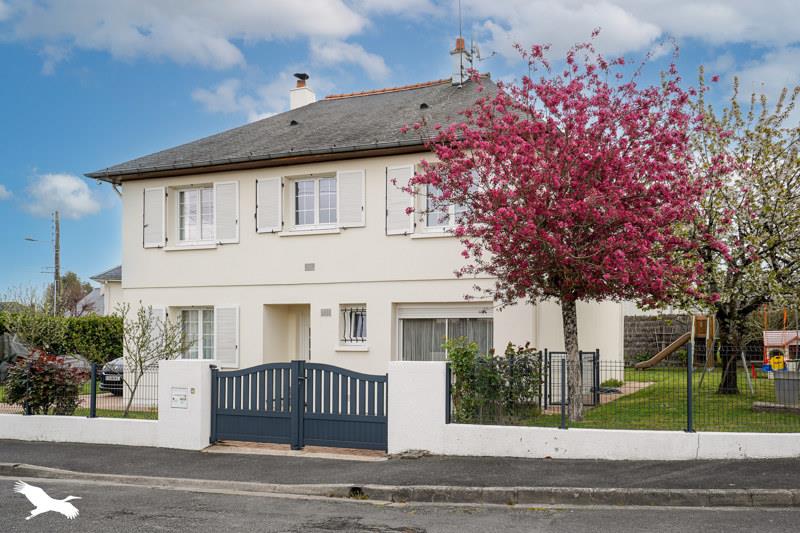 Vente Maison MONTBAZON - 7 pièces -143 m² - (37250)