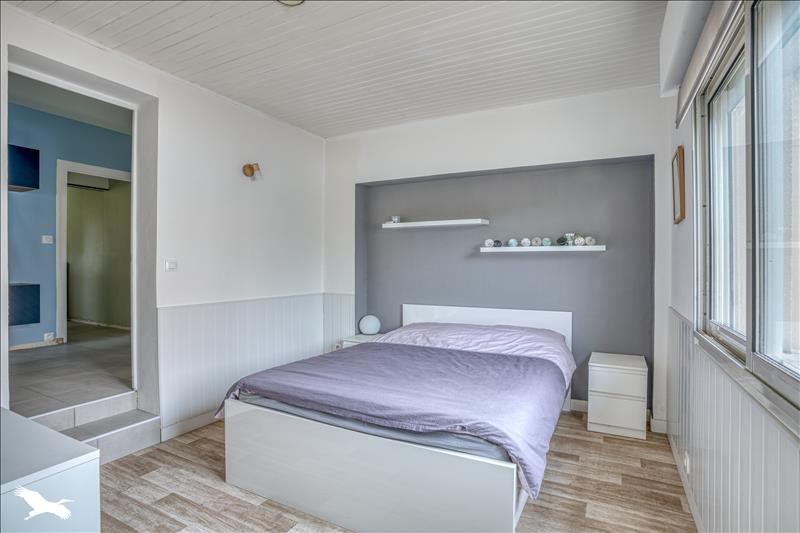 Vente Maison PORT STE FOY ET PONCHAPT - 5 pièces -165 m² - (33220)