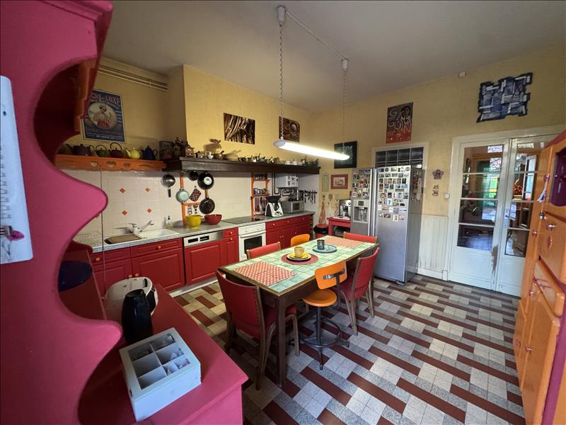 Vente Maison PORT STE FOY ET PONCHAPT - 6 pièces -225 m² - (33220)