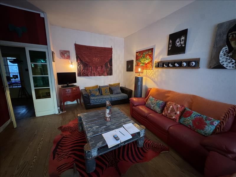 Vente Maison PORT STE FOY ET PONCHAPT - 6 pièces -225 m² - (33220)